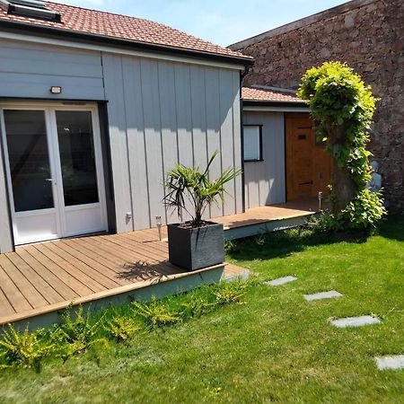 Sejour Au Jardin De Cupidon Avec Jacuzzi Et Sauna Balbigny Екстер'єр фото